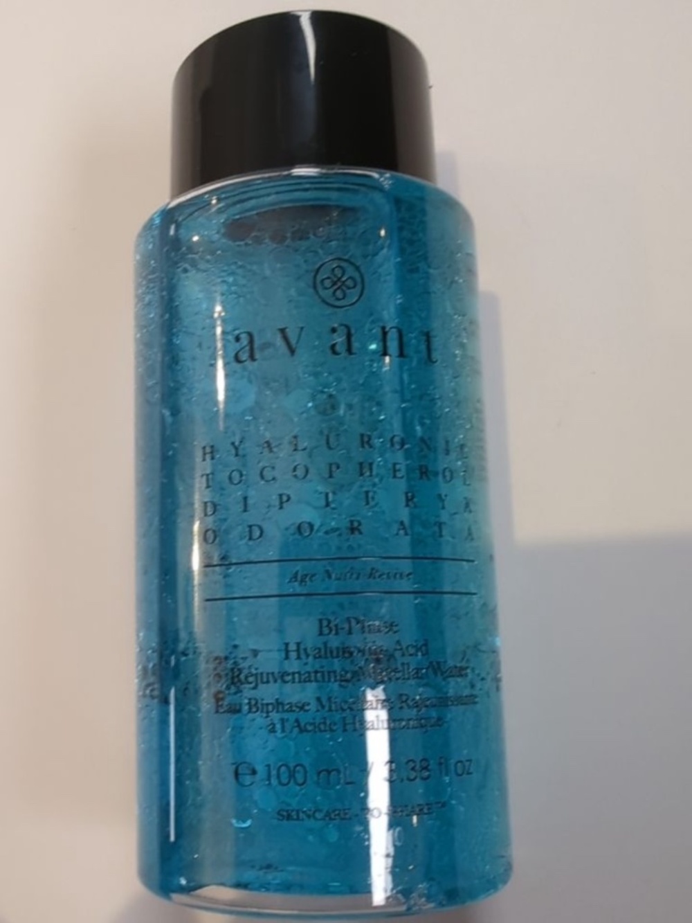 Avant Bi-Phase Hyaluronic Acid Rejuvenating Micellar Water